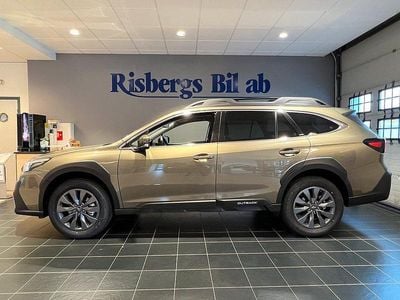 Ny Subaru Outback 2025 Grön SUV