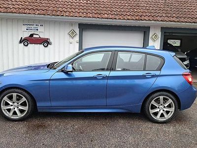 Begagnad BMW 118 143 HK (105 kW) 2014 Blå metallic Halvkombi