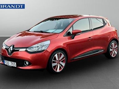 Röd Begagnad 2014 Renault Clio IV Dynamique Halvkombi | 79 900 kr (Marknadspris)