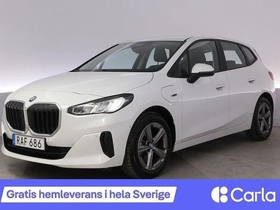 Vit Begagnad 2023 BMW 230e Active Tourer Minibuss | 312 990 kr