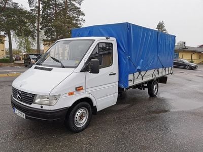 Begagnad Mercedes Sprinter 122 HK (89 kW) 1999 Vit Van