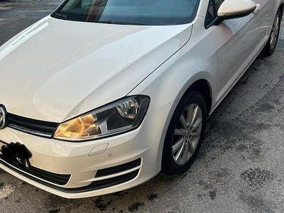 Begagnad VW Golf VII 105 HK (77 kW) 2015 Halvkombi