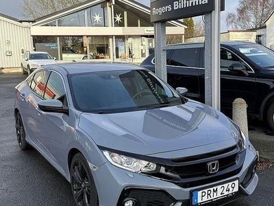 Grå Begagnad 2018 Honda Civic Elegance Halvkombi | 174 900 kr (Marknadspris)