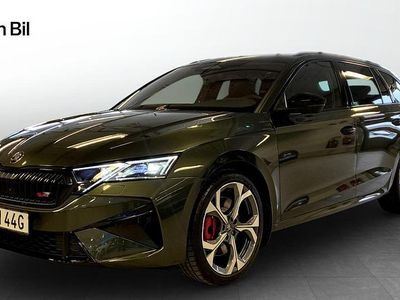 Ny Skoda Octavia RS 2026 Grön Kombi