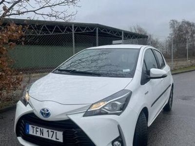 begagnad Toyota Yaris Hybrid e-CVT Euro 6