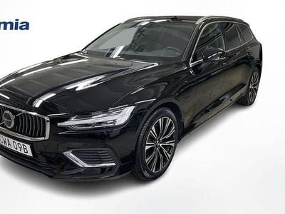 Svart Begagnad 2023 Volvo V60 Core Kombi | 389 900 kr (Marknadspris)