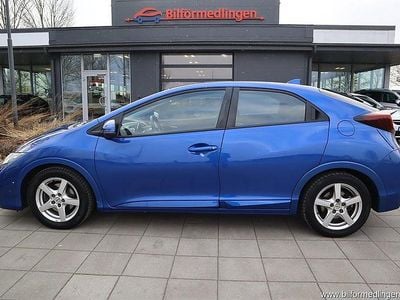 Begagnad Honda Civic 142 HK (104 kW) 2015 Blå samma som bilen Halvkombi