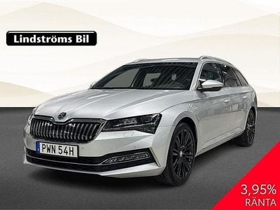 Silver Begagnad 2023 Skoda Superb Kombi | 364 900 kr (Marknadspris)