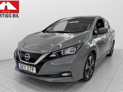 Ljusgrå (grå) Begagnad 2022 Nissan Leaf N-Connecta Halvkombi | 189 900 kr (Marknadspris)