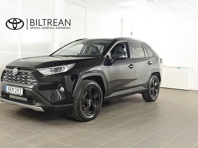 Svart metallic Begagnad 2021 Toyota RAV4 Hybrid Executive SUV | 348 900 kr (Marknadspris)