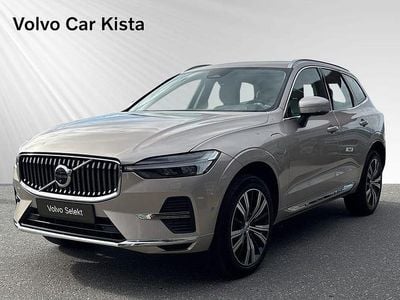 Grå Begagnad 2023 Volvo XC60 Plus SUV | 489 900 kr (Marknadspris)