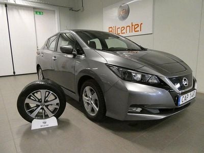 Grå Begagnad 2021 Nissan Leaf Halvkombi | 167 900 kr (Marknadspris)