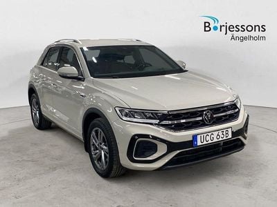 Grå Begagnad 2023 VW T-Roc R-line SUV | 364 000 kr (Marknadspris)
