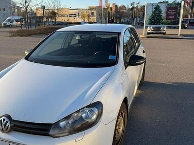 Begagnad 2010 VW Golf VI Halvkombi | 48 000 kr (Marknadspris)