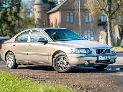 Ljusbrun Begagnad 2001 Volvo S60 Business Edition Sedan | 24 000 kr (Marknadspris)