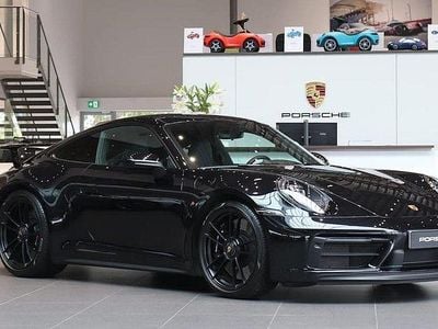 Porsche 911 Carrera GTS