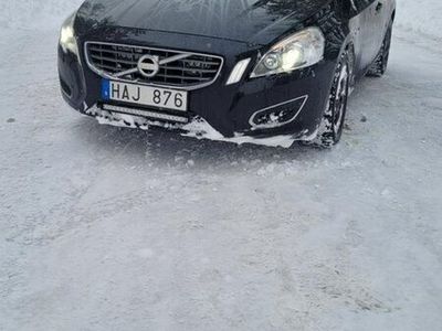 begagnad Volvo V60 D4 AWD Geartronic Momentum Euro 5