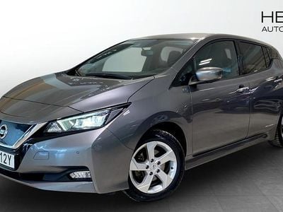 Begagnad Nissan Leaf N-Connecta 110 kW (150 HK) 2022 Svart Halvkombi