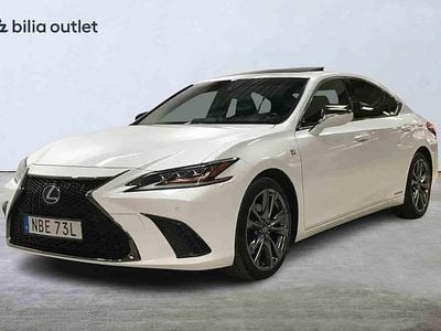 Vit Begagnad 2019 Lexus ES300H Sedan | 319 900 kr
