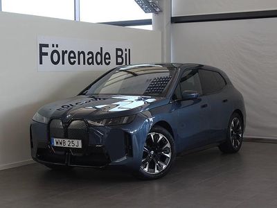 Begagnad BMW iX Comfort Edition 400 kW (544 HK) 2025 Blå SUV