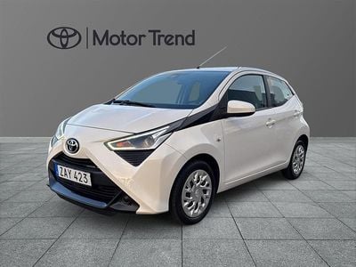Vit Begagnad 2018 Toyota Aygo X-play Halvkombi | 84 900 kr (Marknadspris)