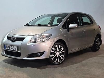 Silver Begagnad 2008 Toyota Auris Halvkombi | 74 900 kr (Lite dyr)