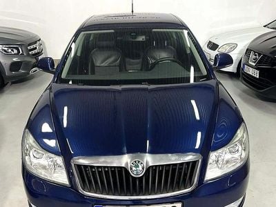 Blå Begagnad 2010 Skoda Octavia Elegance Halvkombi | 52 901 kr (Marknadspris)