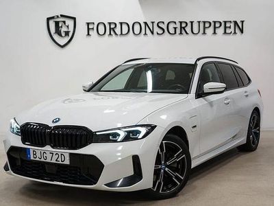 Vit Begagnad 2023 BMW 330 M Sport Kombi | 399 800 kr
