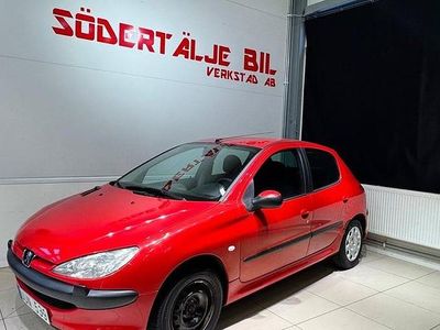 Röd Begagnad 2004 Peugeot 206 Halvkombi | 24 900 kr (Marknadspris)
