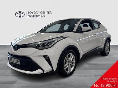 Vit Begagnad 2022 Toyota C-HR Active SUV | 264 900 kr (Marknadspris)