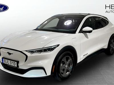 Vit Begagnad 2021 Ford Mustang Mach-E SUV | 359 900 kr