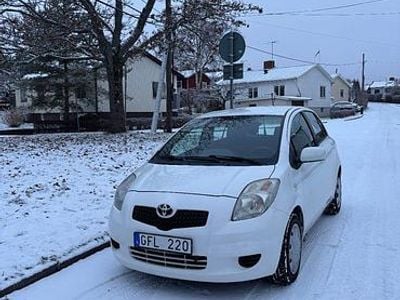 Begagnad 2006 Toyota Yaris Halvkombi | 26 000 kr (Lite dyr)