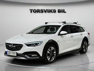 Begagnad Opel Insignia Country Tourer Business 209 HK (153 kW) 2018 Vit Kombi