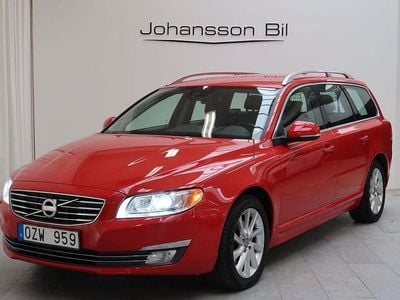 Begagnad Volvo V70 Summum 136 HK (100 kW) 2013 Röd Kombi