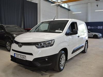 Begagnad Toyota Proace City City 102 HK (75 kW) 2021 Vit Minibuss