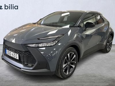 Grå Ny 2026 Toyota C-HR SUV | 399 900 kr