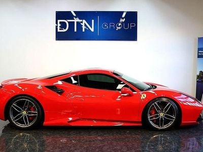 Rosso corsa Begagnad 2017 Ferrari 488 Sportkupé | 2 495 000 kr