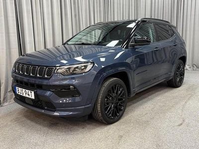Begagnad Jeep Compass 239 HK (175 kW) 2022 Hydro blue pearl SUV