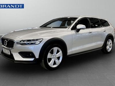 Begagnad Volvo V60 CC SE 192 HK (141 kW) 2019 Silver Kombi