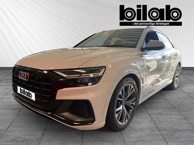 Vit Begagnad 2021 Audi Q8 S-Line SUV | 649 000 kr (Bra pris)