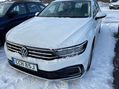 Begagnad VW Passat GTE 156 HK (114 kW) 2022 Vit Kombi