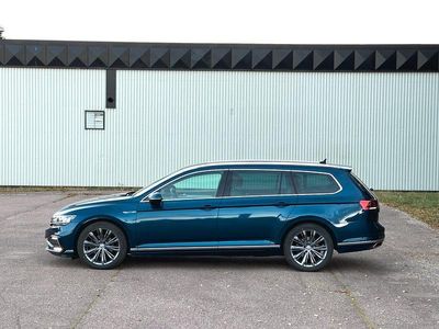 Begagnad VW Passat GTE 218 HK (160 kW) 2020 Blå Kombi