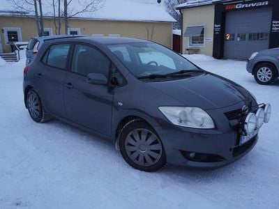 Grå Begagnad 2007 Toyota Auris Halvkombi | 74 900 kr (Lite dyr)