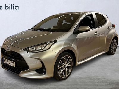 Begagnad Toyota Yaris Hybrid Style 132 HK (97 kW) 2024 Silver Halvkombi