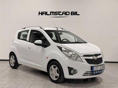 Vit Begagnad 2010 Chevrolet Spark Halvkombi | 29 500 kr (Marknadspris)