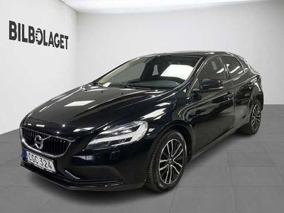 Svart Begagnad 2017 Volvo V40 Business Edition Halvkombi | 154 900 kr (Marknadspris)