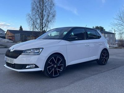 begagnad Skoda Fabia MonteCarlo 1.0 TSI 95hk 2300mil S+v-däck