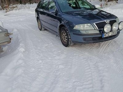 Begagnad Skoda Octavia 150 HK (110 kW) 2005 Kombi