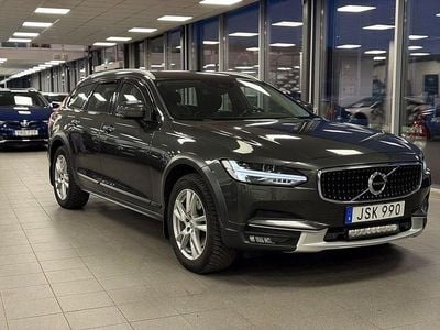 Grå Begagnad 2019 Volvo V90 CC Kombi | 194 900 kr (Marknadspris)