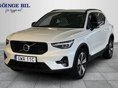 Vit Begagnad 2022 Volvo XC40 Plus SUV | 379 000 kr (Marknadspris)